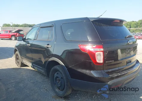 2014 Ford Police Interceptor z USA, uszkodzony, nr VIN 1FM5K8AR5EGB69064